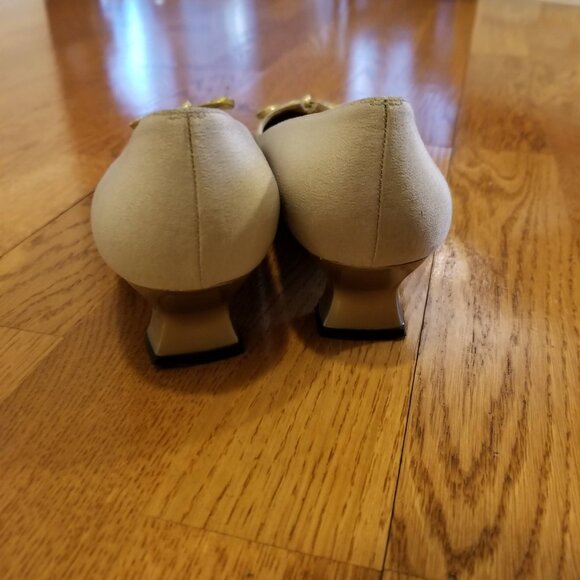 STUART WEITZMAN Vintage Kitten Heels shoes size 7.5 - Cream - Picture 4 of 11